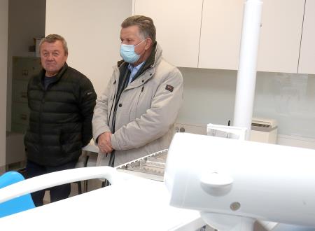 ODPRTJE NOVIH PROSTOROV ZOBNE ORDINACIJE V ZD CERKNICA-ENOTA NOVA VAS 25 FOTO LJUBO VUKELIČ – kopija